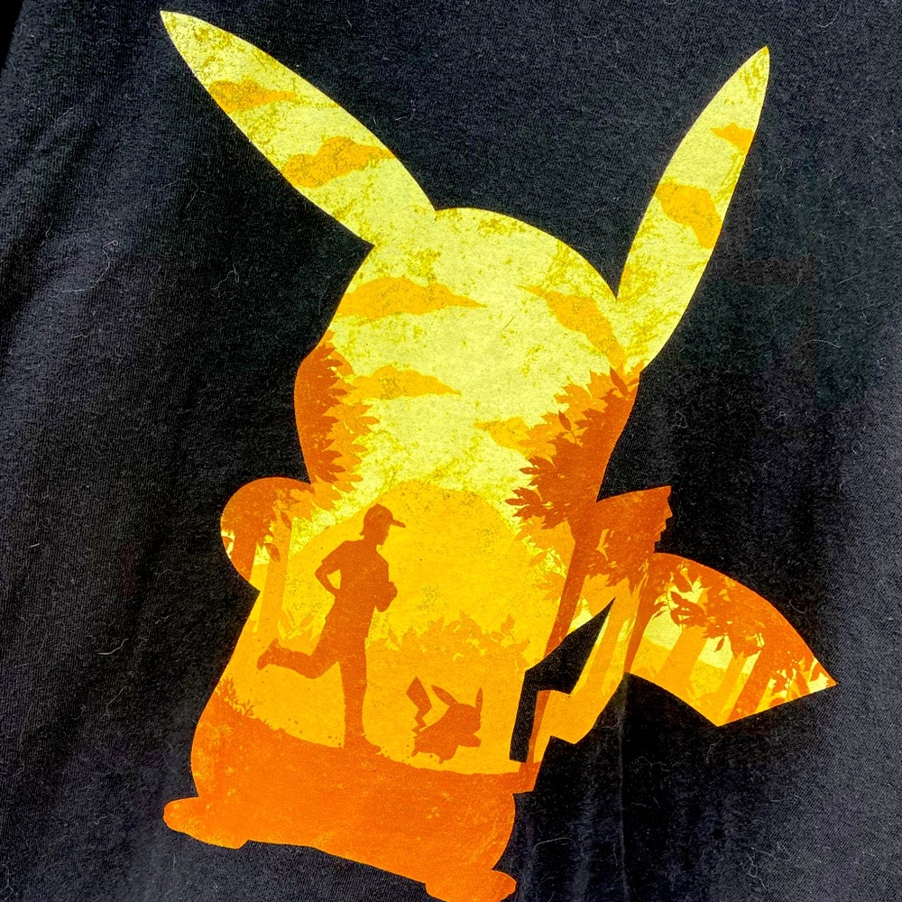 Pikachu shirt by Tee Fury size XL Pokémon. pika pika pika pi, Pika!